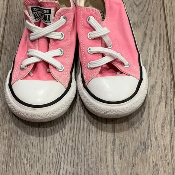 Converse Lot of 2 Gray Pink Sneakers Classic Low-Top All Star Chucks Size 7 - Picture 2 of 16